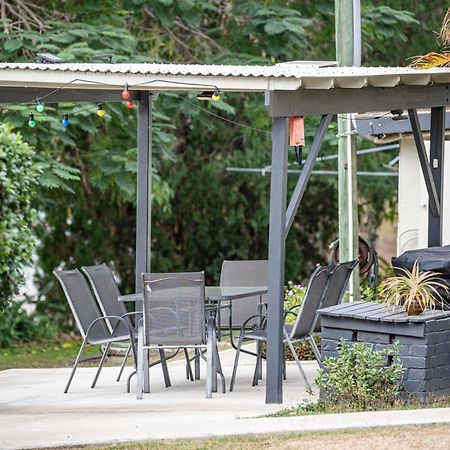 Hotel Mt Larcom Tourist Park Mount Larcom Exterior foto