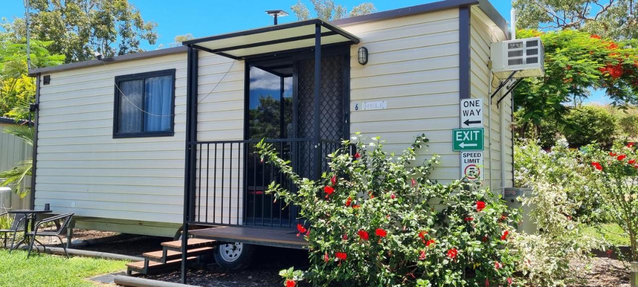 Hotel Mt Larcom Tourist Park Mount Larcom Exterior foto