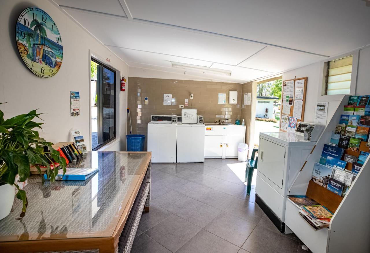 Hotel Mt Larcom Tourist Park Mount Larcom Exterior foto