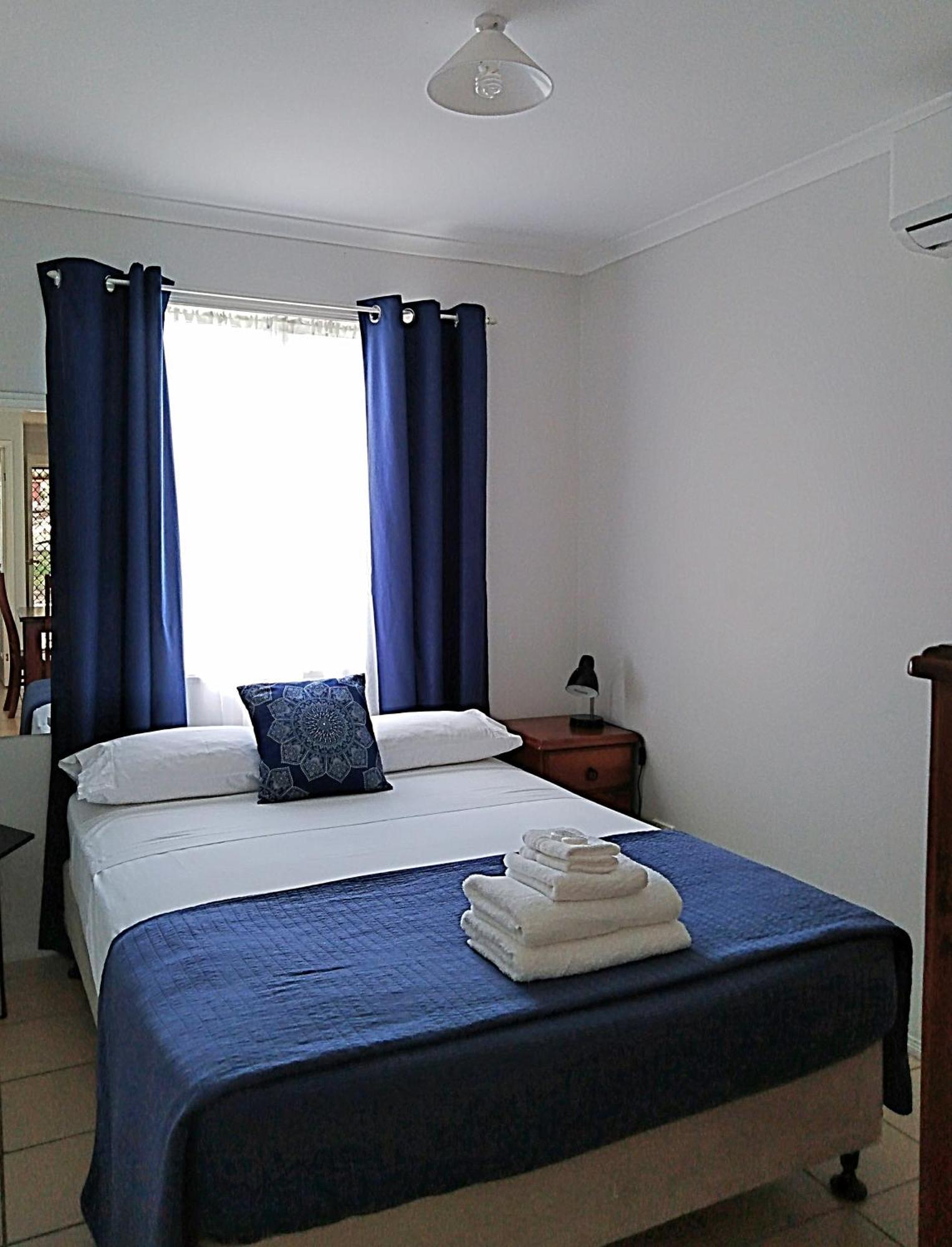 Hotel Mt Larcom Tourist Park Mount Larcom Exterior foto