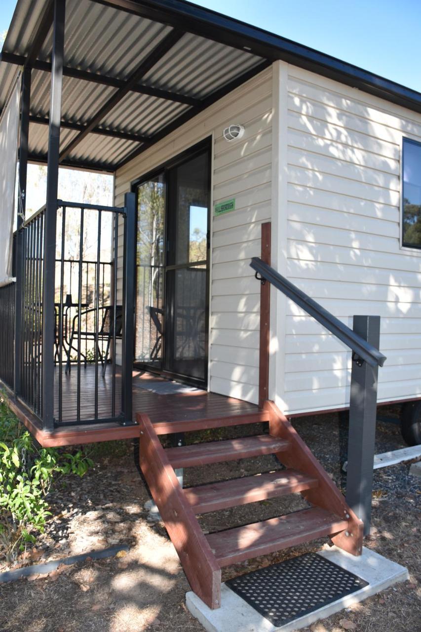 Hotel Mt Larcom Tourist Park Mount Larcom Exterior foto